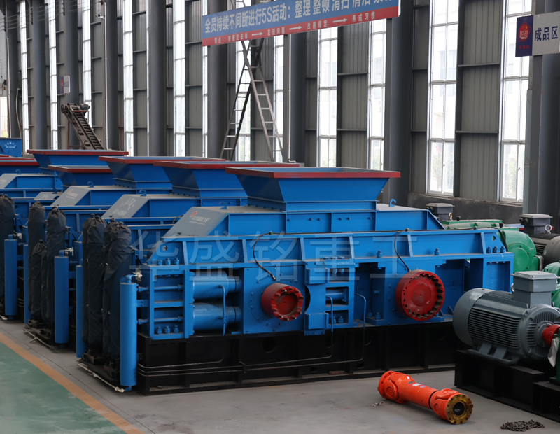 玄武巖對輥制砂機多少錢？與傳統破碎機區別？